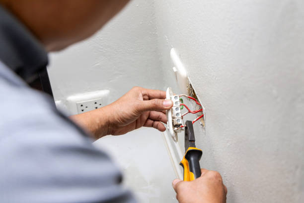 Best Commercial Electrician Services  in Oxoboxo River, CT